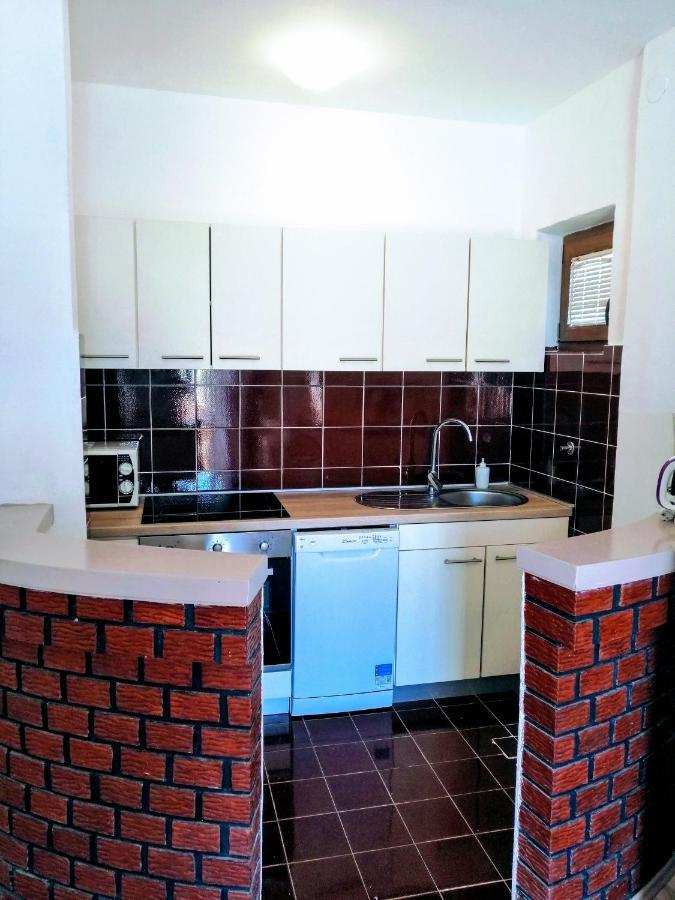 Family Apartments K&M Pag Town Dış mekan fotoğraf