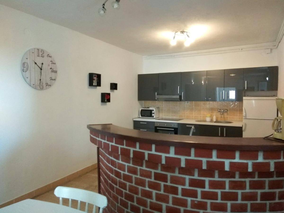 Family Apartments K&M Pag Town Dış mekan fotoğraf